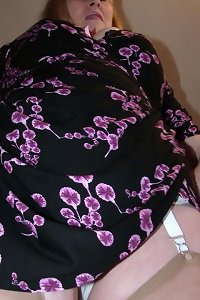 bootylicious senior bare vag